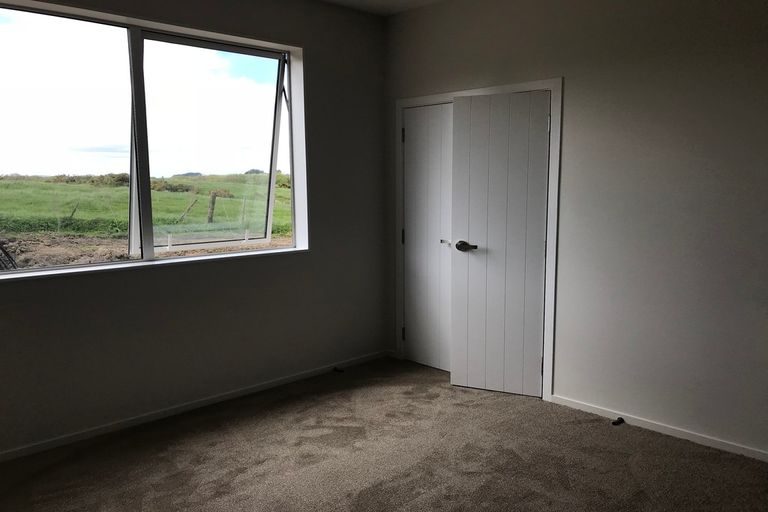 Photo of property in 15 Mclachlan Way, Pokeno, 2471