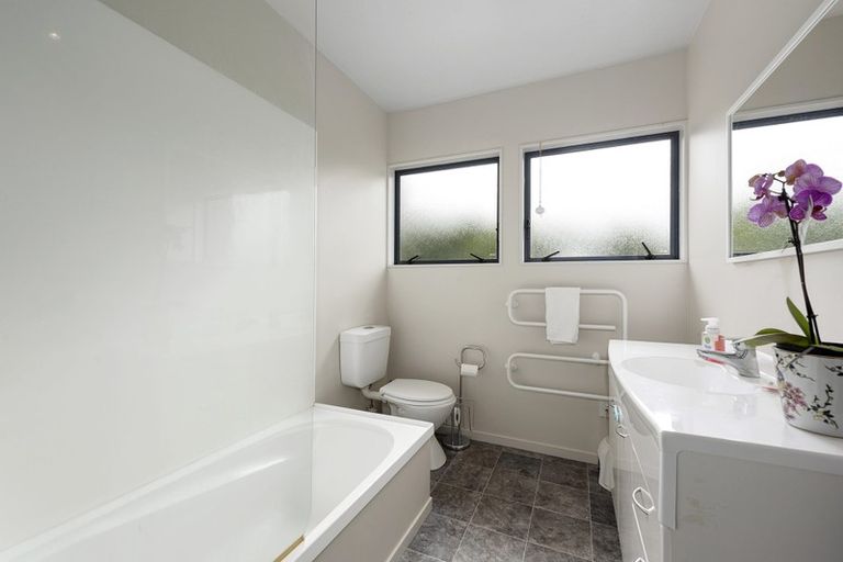 Photo of property in 30a Plateau Road, Te Marua, Upper Hutt, 5018