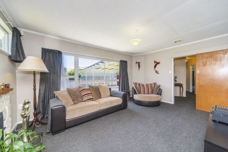 Photo of property in 138 Ruamahanga Crescent, Terrace End, Palmerston North, 4410