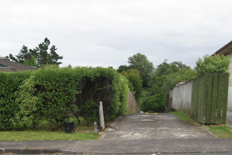 Photo of property in 43 Hellyers Street, Birkdale, Auckland, 0626