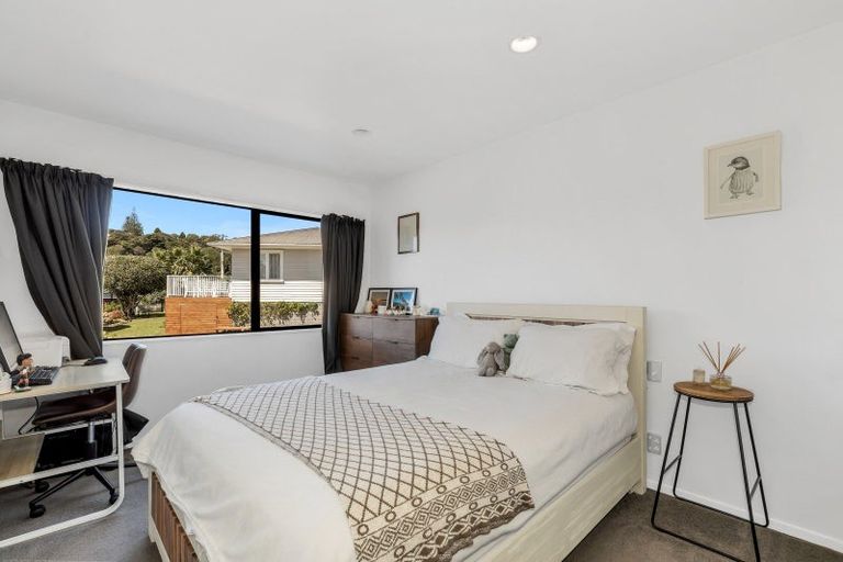 Photo of property in 1/8 Fuchsia Place, Birkdale, Auckland, 0626