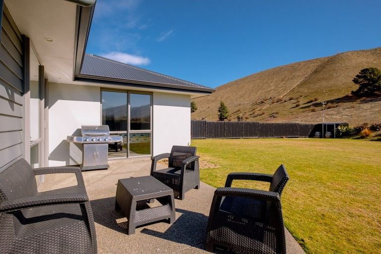 Photo of property in 36 Perriam Place, Mount Pisa, Cromwell, 9383