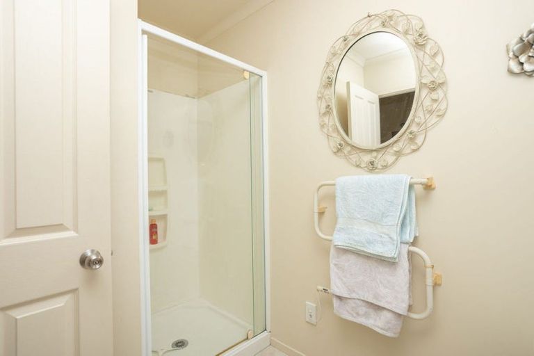 Photo of property in 28 Cowper Side Road, Dannevirke, 4976