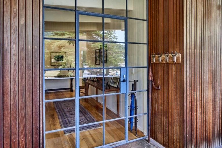 Photo of property in 612 Marine Drive, Days Bay, Lower Hutt, 5013