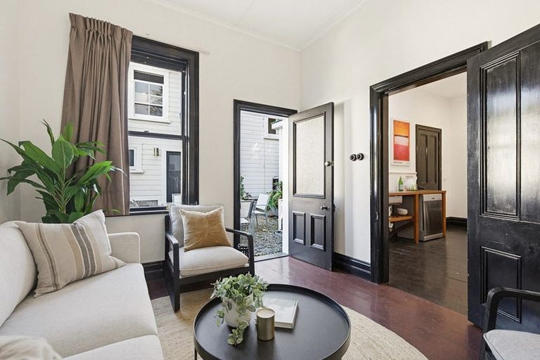 Photo of property in 21 Saint Mary Street, Thorndon, Wellington, 6011