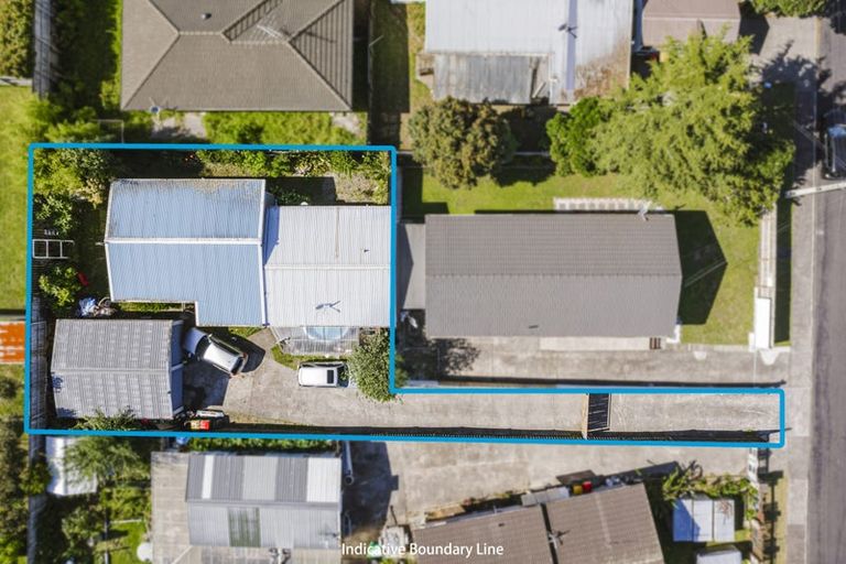 Photo of property in 2/56 Greenhaven Avenue, Opaheke, Papakura, 2113