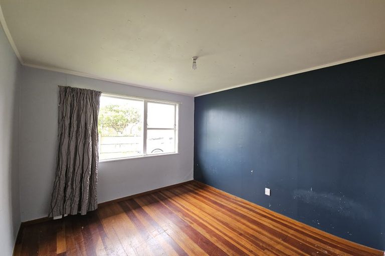 Photo of property in 106 Universal Drive, Henderson, Auckland, 0610