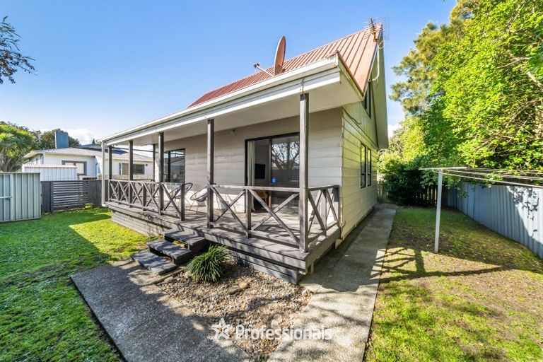 Photo of property in 22 Elizabeth Street, Moera, Lower Hutt, 5010