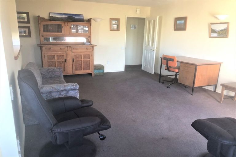 Photo of property in 2a Chalmers Street, Highfield, Timaru, 7910