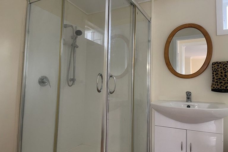 Photo of property in 8a Shanly Street, Waipawa, 4210