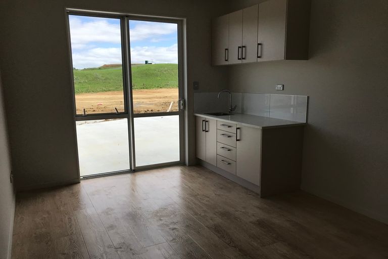 Photo of property in 15 Mclachlan Way, Pokeno, 2471