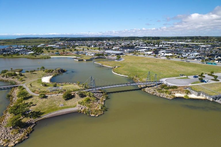 Photo of property in 7 Waituna Street, Pegasus, 7612