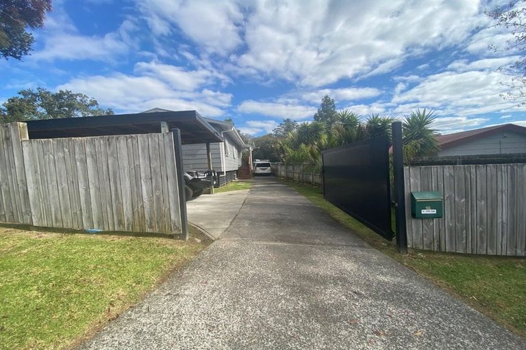Photo of property in 16 Garton Drive, Massey, Auckland, 0614