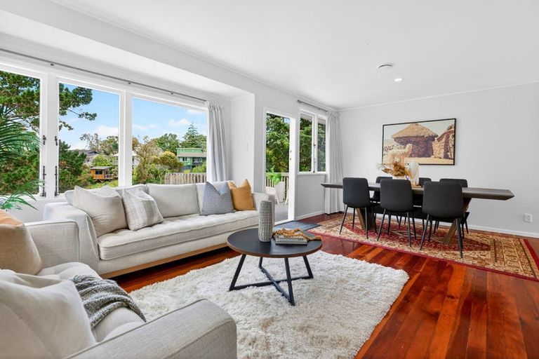 Photo of property in 17 Lysander Crescent, Beach Haven, Auckland, 0626