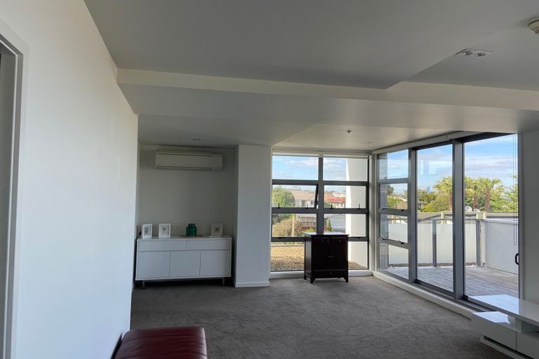 Photo of property in Maison Apartments, 112/16 Huron Street, Takapuna, Auckland, 0622