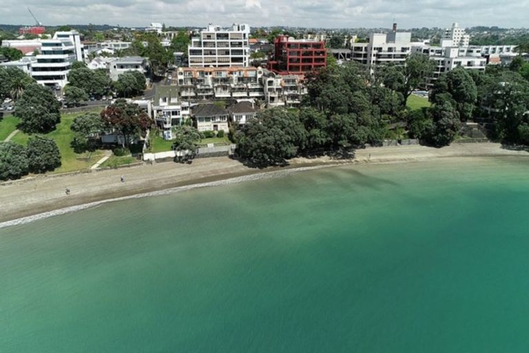 Photo of property in The Sands Apartments, 10/47 The Strand, Takapuna, Auckland, 0622