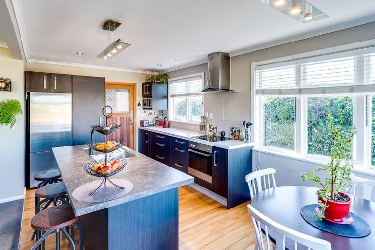 Photo of property in 3 Chester Street, Taradale, Napier, 4112