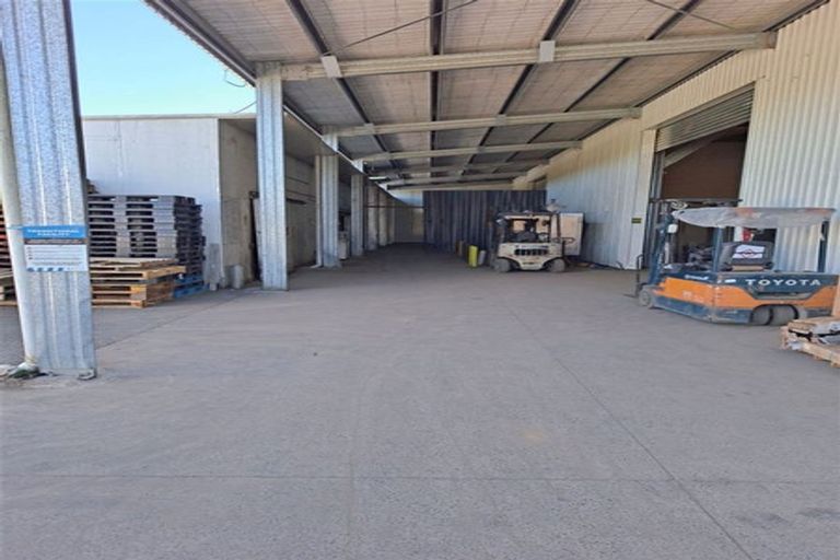 Photo of property in 340 Riverhead Road, Riverhead, Kumeu, 0892