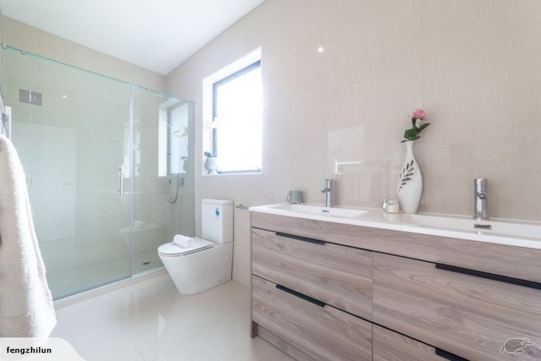 Photo of property in 4 Ropere Street, Kumeu, 0810