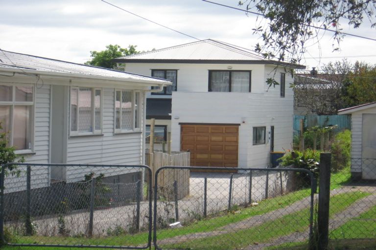 Photo of property in 2 Daphne Street, Kelston, Auckland, 0602
