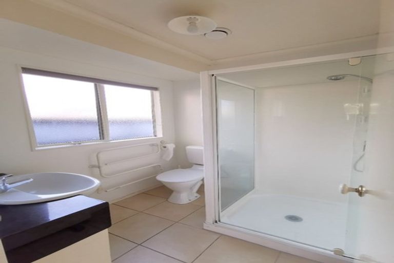 Photo of property in 14 Checkerberry Court, Henderson, Auckland, 0612