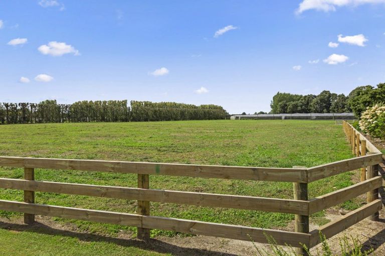 Photo of property in 225 Hoeka Road, Matangi, Hamilton, 3284