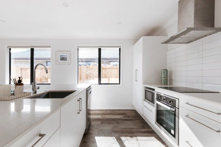 Photo of property in 7 Tamapahore Boulevard, Papamoa Beach, Papamoa, 3118