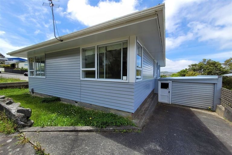 Photo of property in 11 Kimball Place, Johnsonville, Wellington, 6037