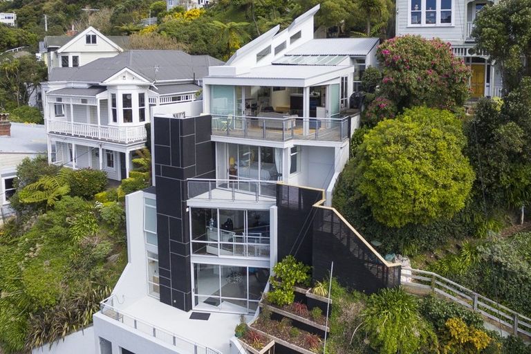 Photo of property in 3 Northland Road, Northland, Wellington, 6012