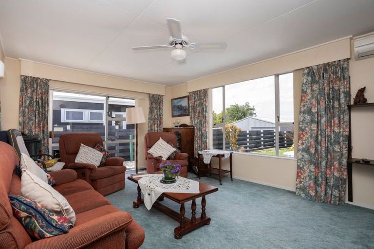Photo of property in 22 Ries Street, Dannevirke, 4930