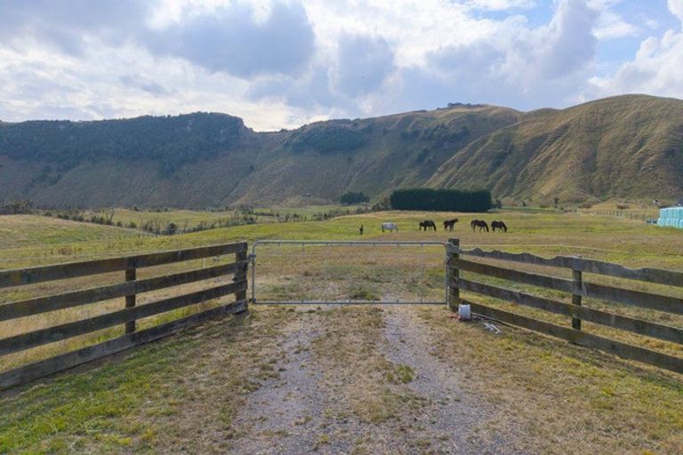Photo of property in 52 Grant Road, Kinloch, Taupo, 3385