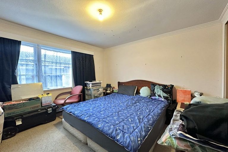 Photo of property in 42 Gibbons Street, Upper Hutt Central, Upper Hutt, 5018