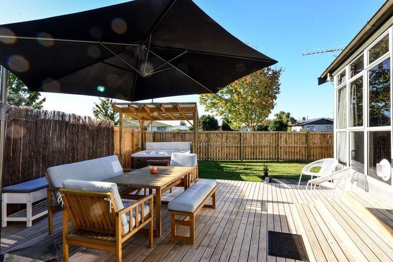 Photo of property in 16 Lindsay Crescent, Nawton, Hamilton, 3200