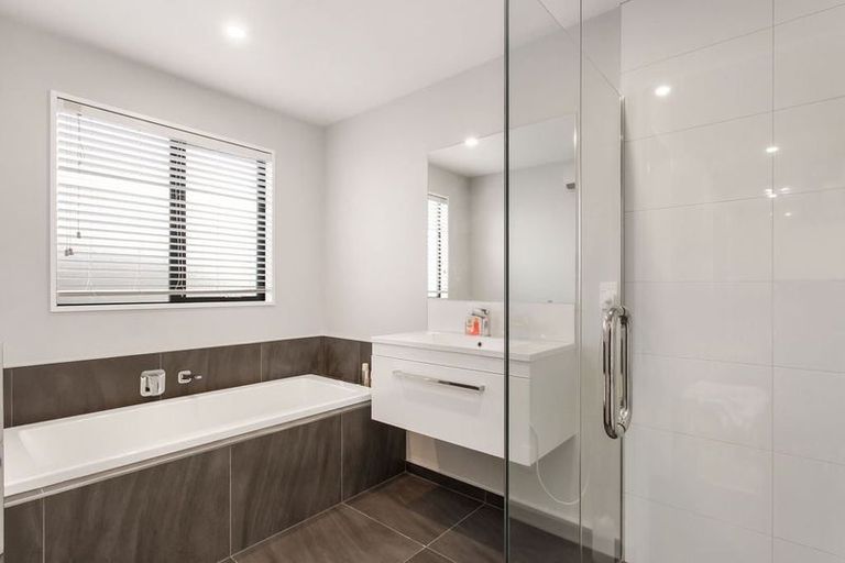 Photo of property in 4 Black Rock Way, Prebbleton, 7604