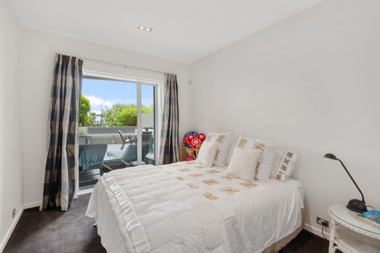Photo of property in 1 Ti Kouka Eco Lane, Redcliffs, Christchurch, 8081
