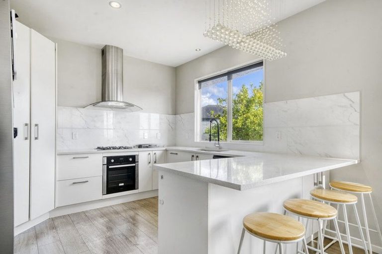 Photo of property in 62 Keri Vista Rise, Papakura, 2110