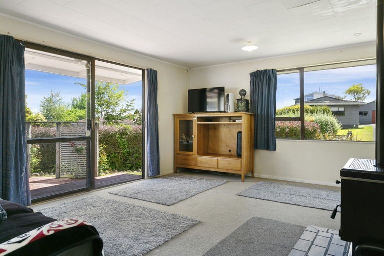 Photo of property in 6 Holland Grove, Richmond Heights, Taupo, 3330
