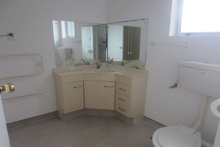 Photo of property in 3a Oldham Way, Crofton Downs, Wellington, 6035