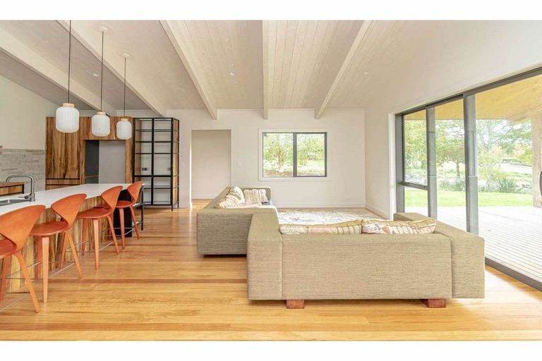 Photo of property in 16 Pa Road, Kerikeri, 0230