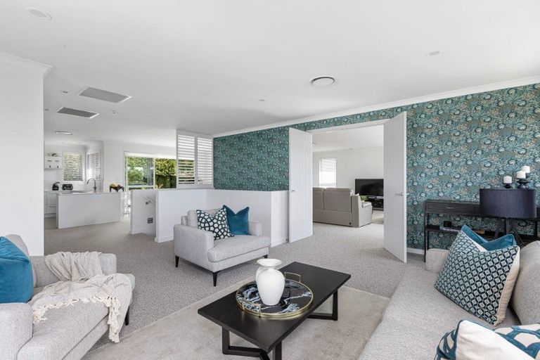 Photo of property in 56 Grovenor Drive, Orewa, 0931