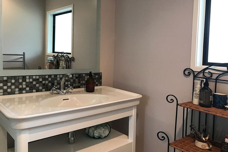 Photo of property in 24 Golf View Road, Kerikeri, 0230