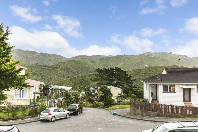 Photo of property in 7 Camrose Grove, Kingston, Wellington, 6021