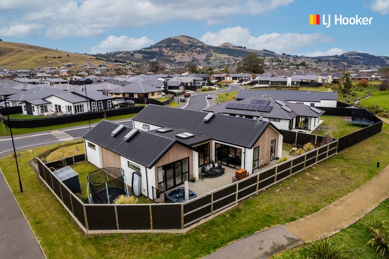 Photo of property in 83 Owhiro Avenue, Mosgiel, 9024