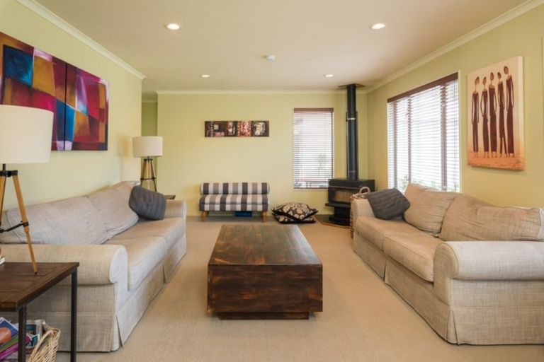 Photo of property in 13 Captains Close, Waikawa, Picton, 7220