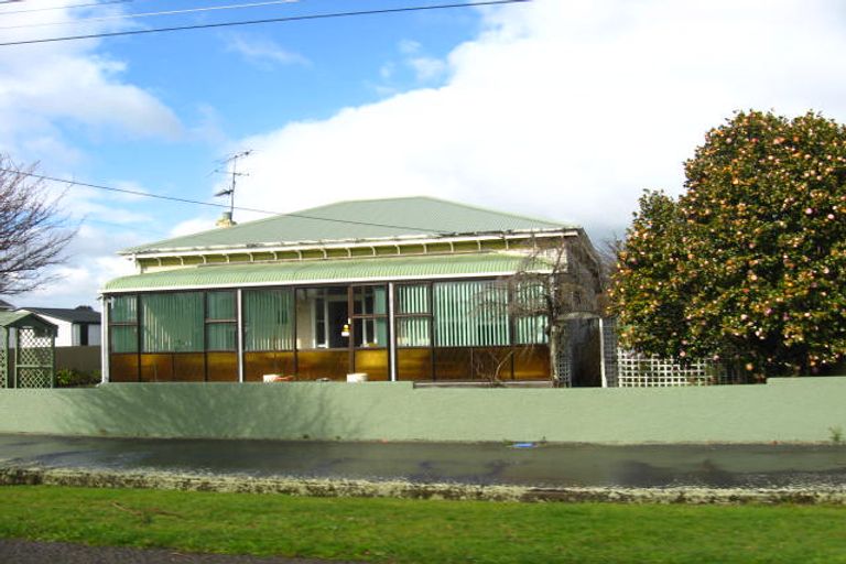 Photo of property in 35 Wyndham Street, Carterton, 5713