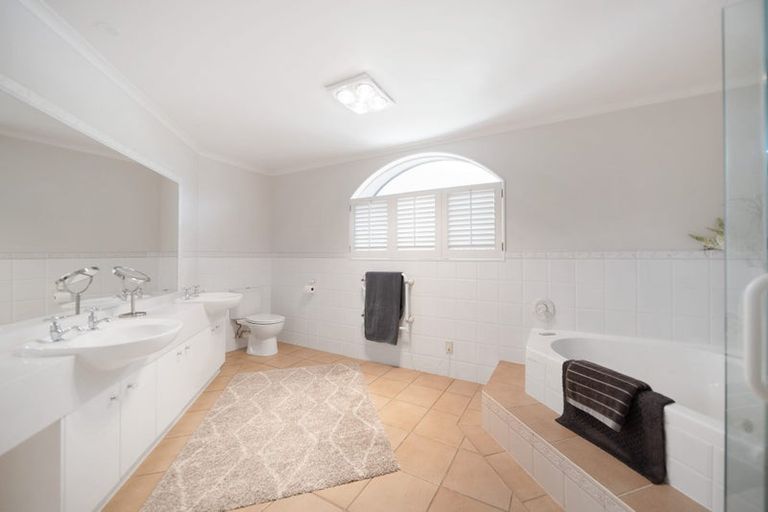 Photo of property in 19 Evelyn Road, Cockle Bay, Auckland, 2014