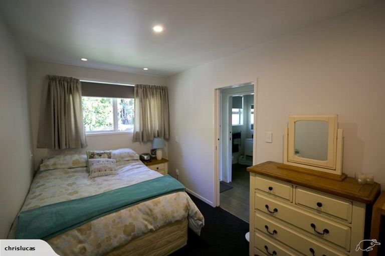 Photo of property in 30 Chartwell Avenue, Glenfield, Auckland, 0629