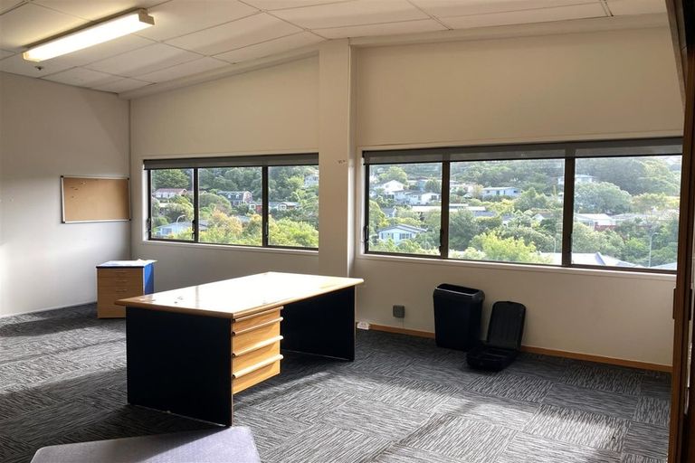 Photo of property in 2 Middleton Road, Johnsonville, Wellington, 6037