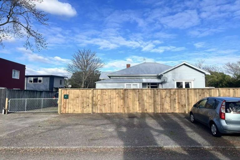 Photo of property in 8 Rolleston Street, Hokowhitu, Palmerston North, 4410