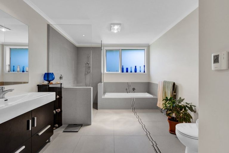 Photo of property in 57a Blake Street, Waitara, 4320